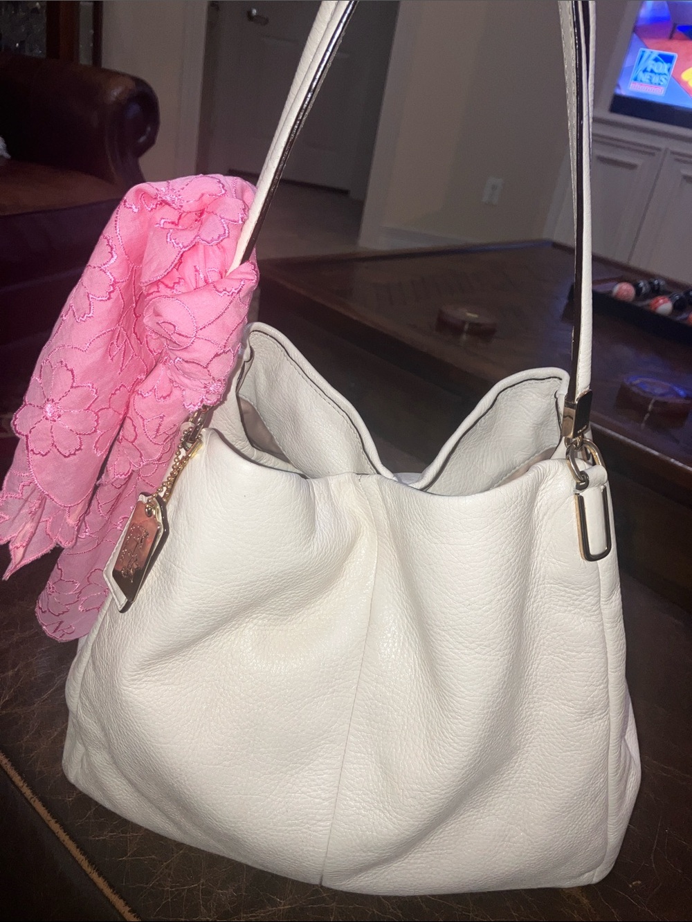 Coach White Leather Shoulder Bag with Pink Scarf Accent - Picture 6 of 16
